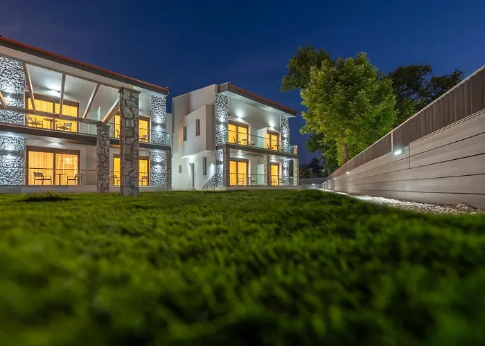 Alpe Luxury Accommodation Penelope Collection
