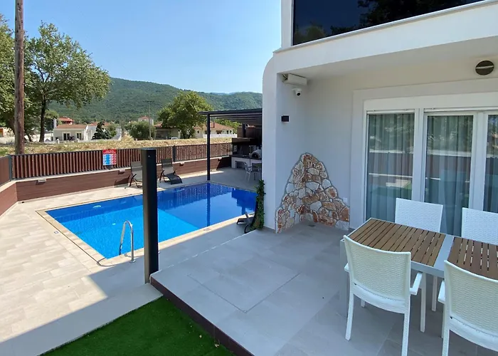 Alpe Luxury Accommodation Penelope Collection