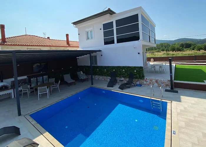 Alpe Luxury Accommodation Penelope Collection